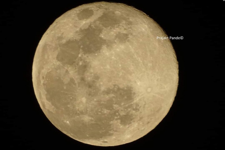 full moon capture