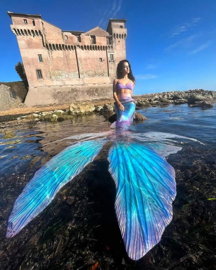 .
