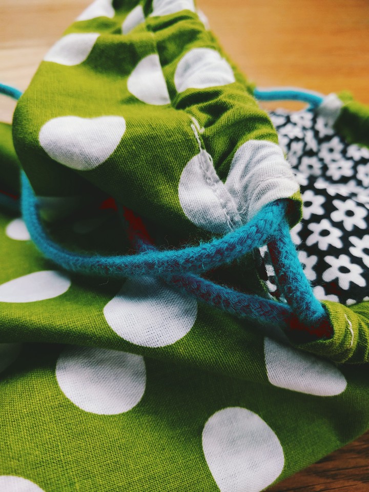 dots, flowers and strings