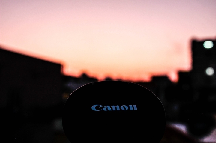 Canon lens cap