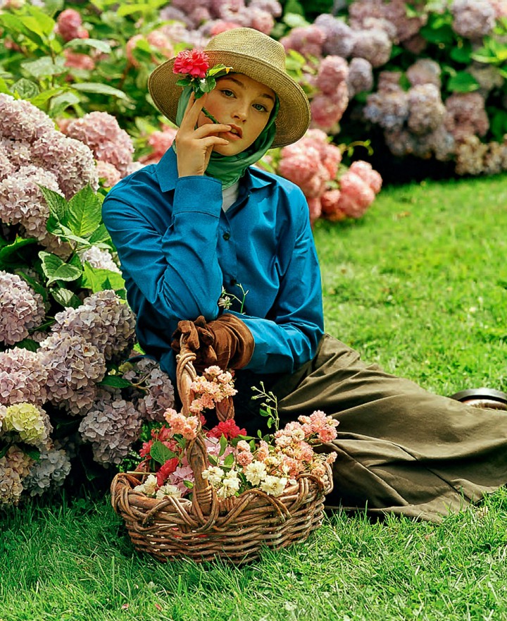 Chilling with the Flowers