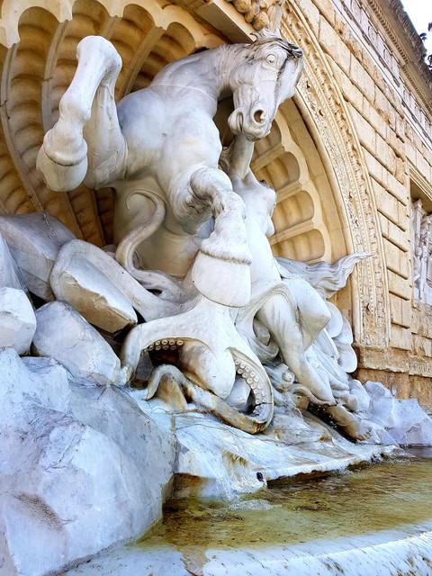 Bologna, Fountain, Animals Statue