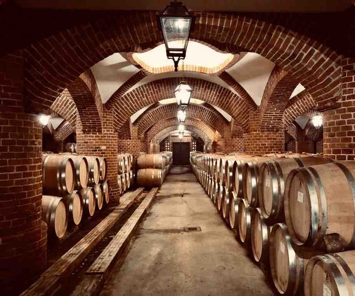 Compulsive wine