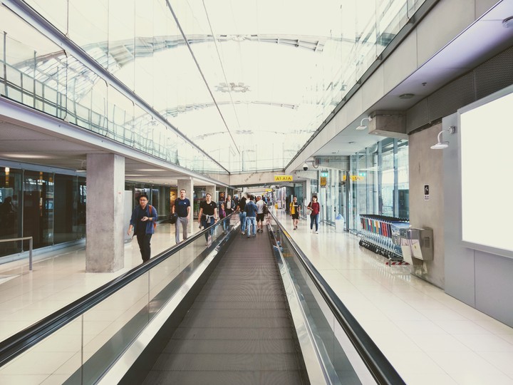 Airport#walkway#architecture
