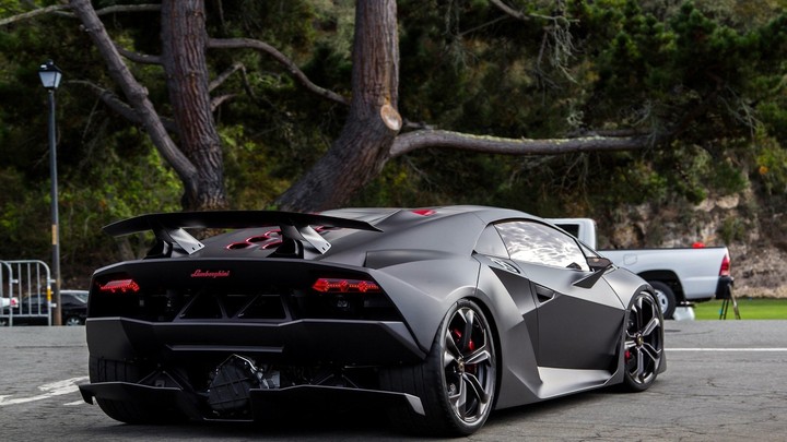 Lamborghini Sesto elemento