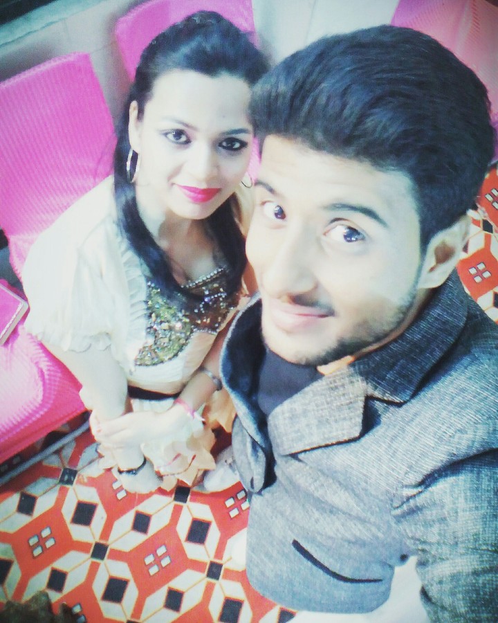 Me nD mY CuTe fRnD