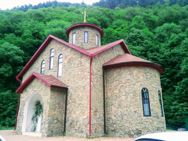 Храм