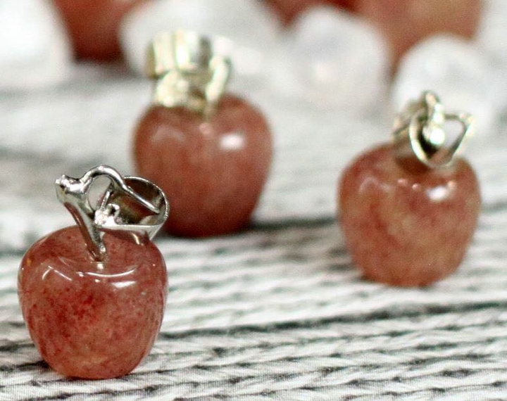 Snow White’s apples