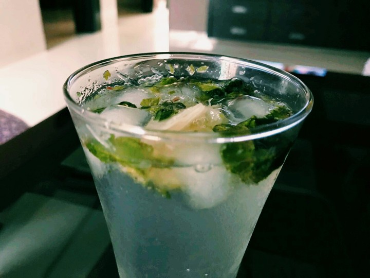 fresh minty mojito