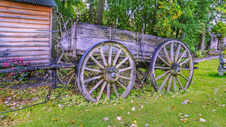 abandoned carriage