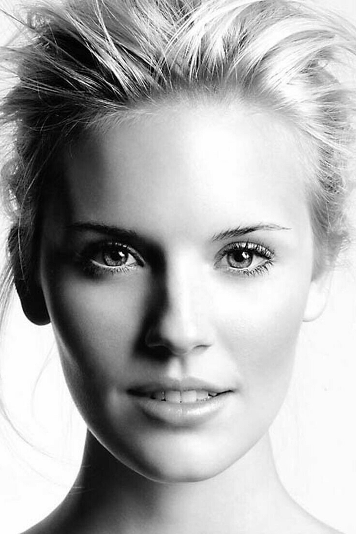 Maggie Grace