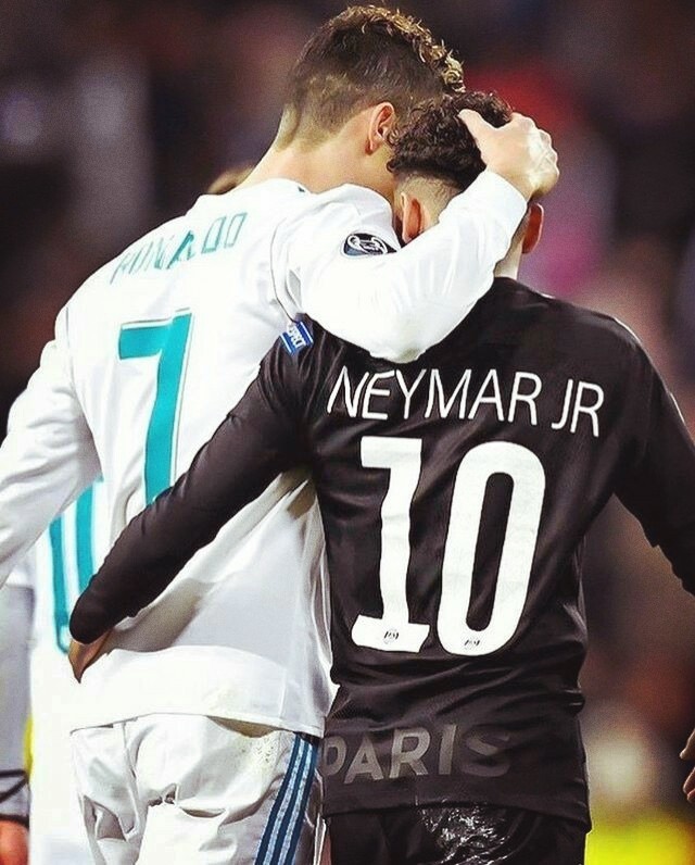 Neymar shows ronaldo for a content game