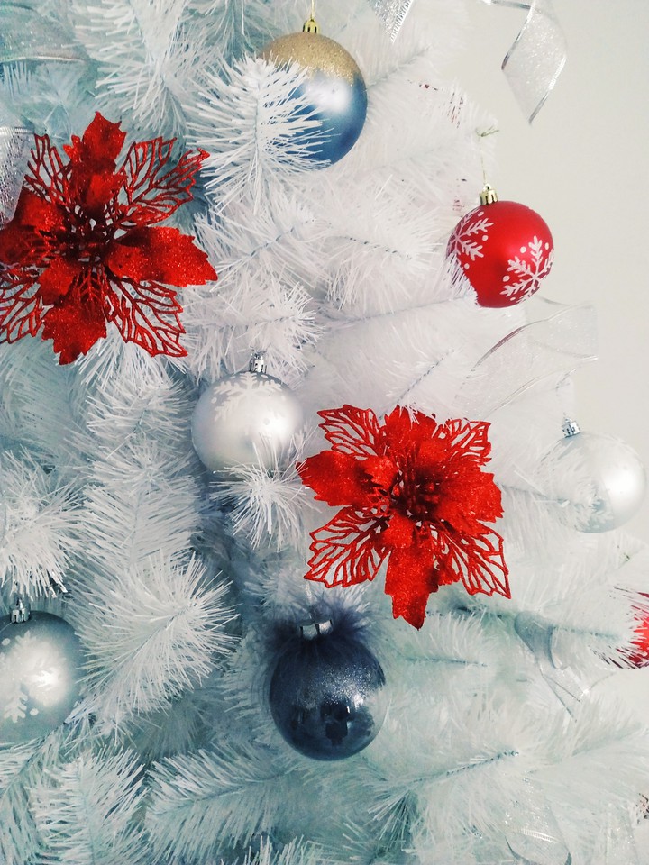 NEW YEAR'S TREE