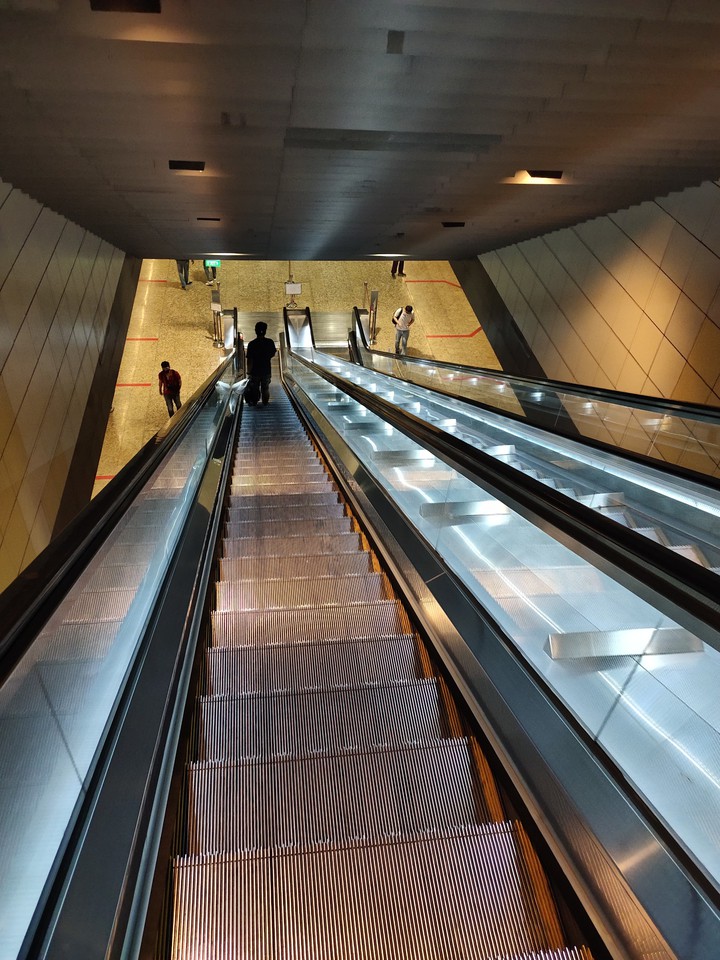 escalator