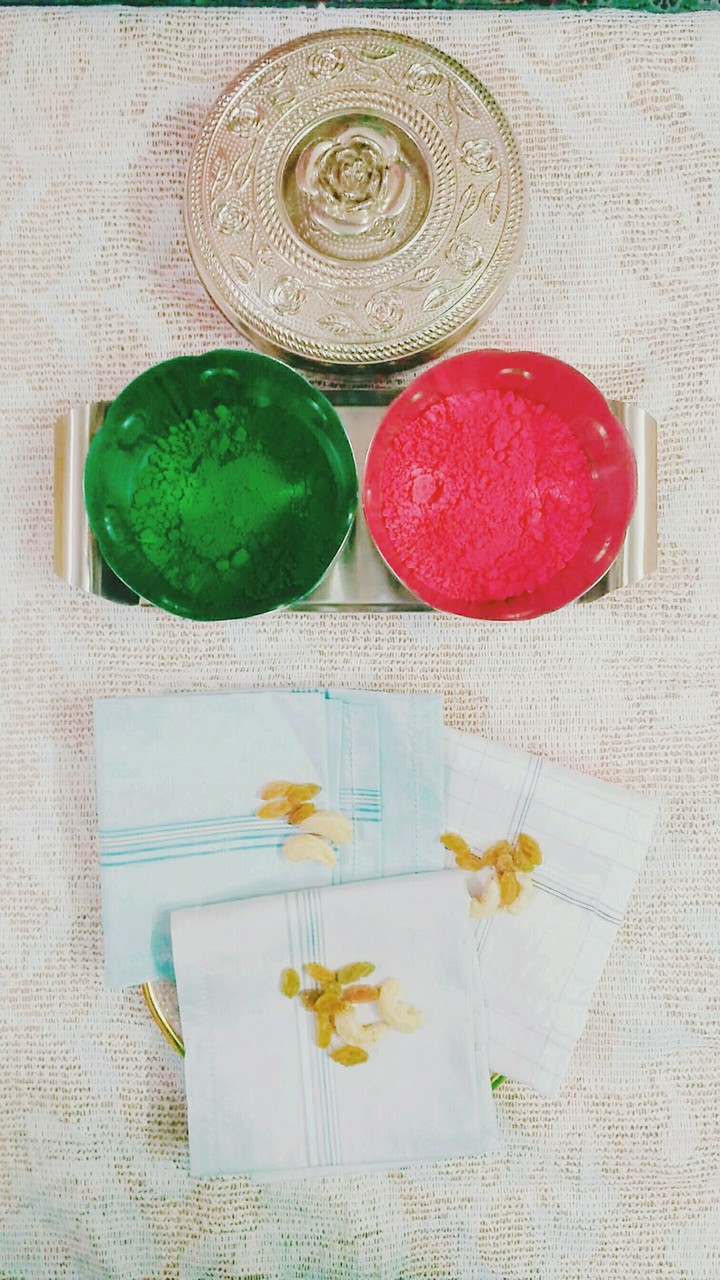 holi colur
