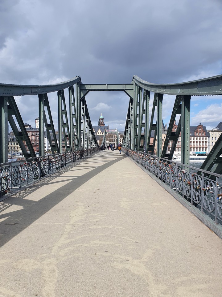 Brigde Main Frankfurt
