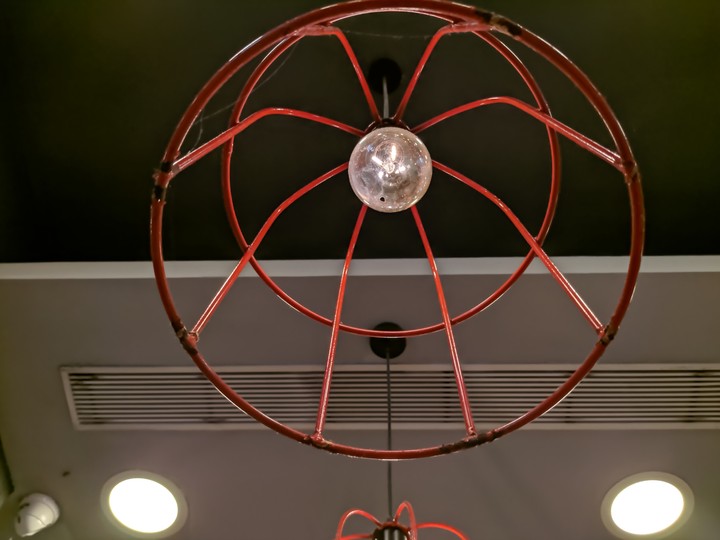 Spidershape lamp