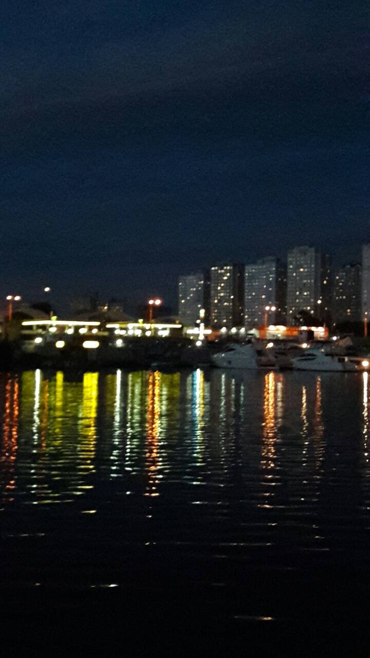Город