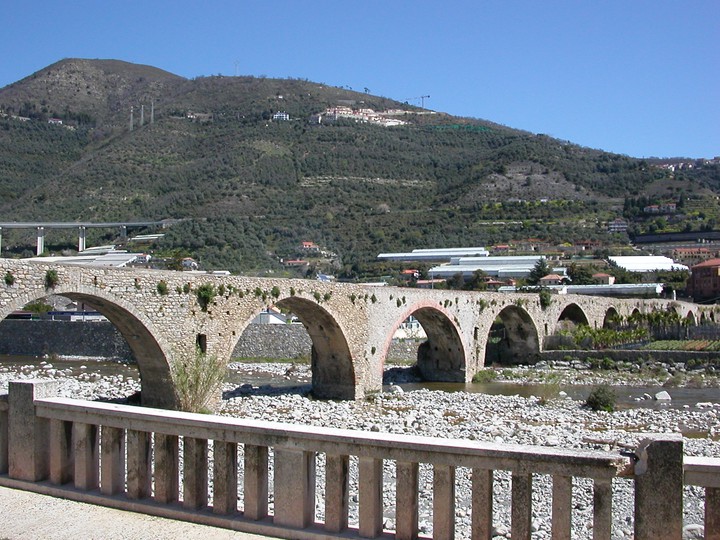 ponte romano taggia