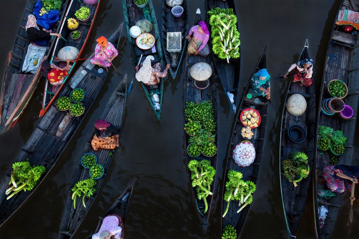♒...Floating Market In Indonesia...♒