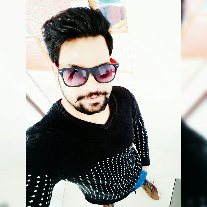 Vinesh Bhimra 9671111163 sunglasses black tshirt