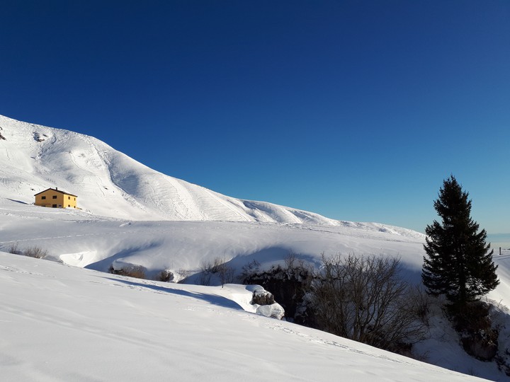 La casa e la neve