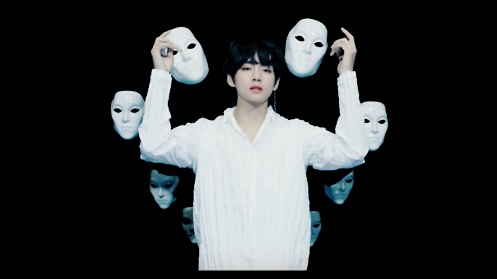 v ❤
