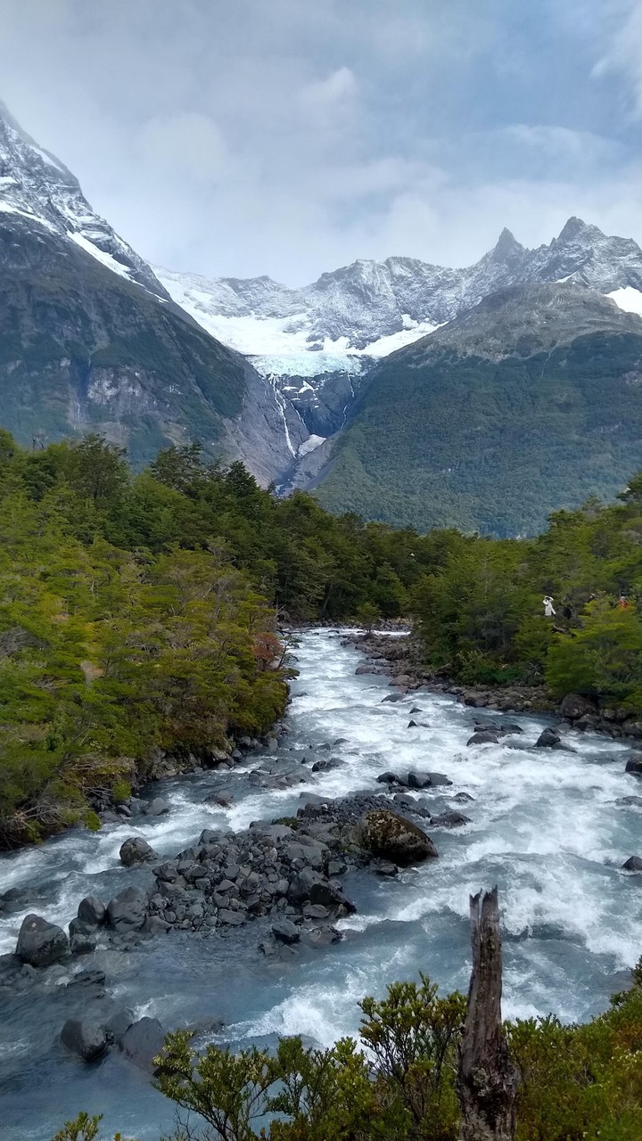 Río de glaciar