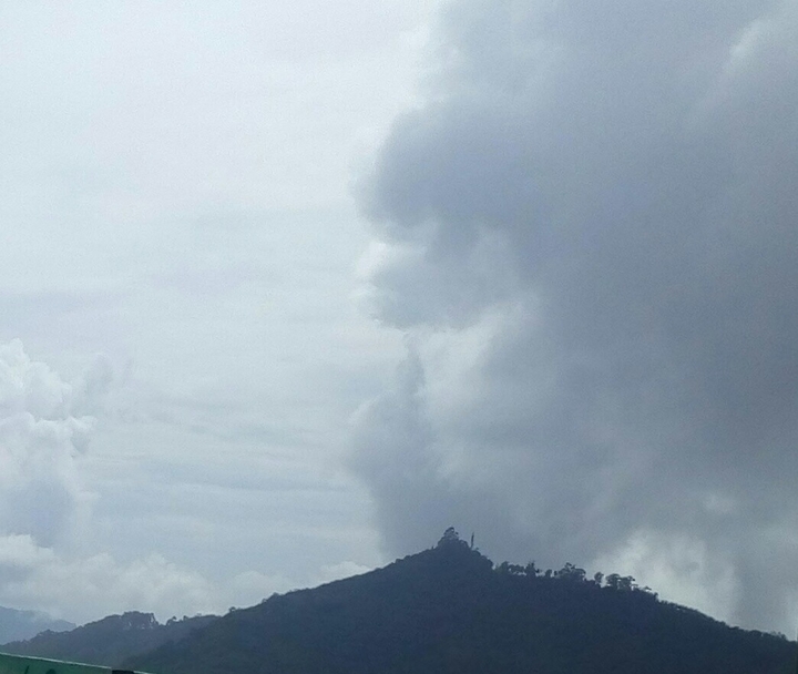 clouds gives a feel like volcano smog from the mountain