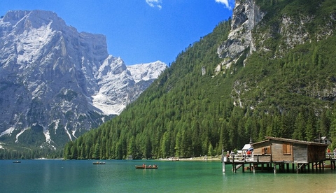 lake in ?? Italy