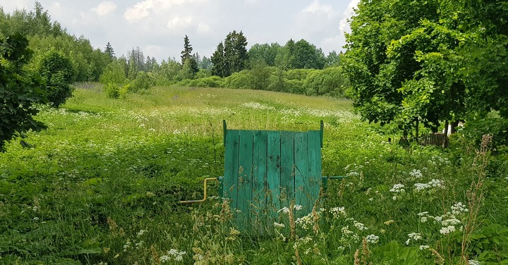 просто так