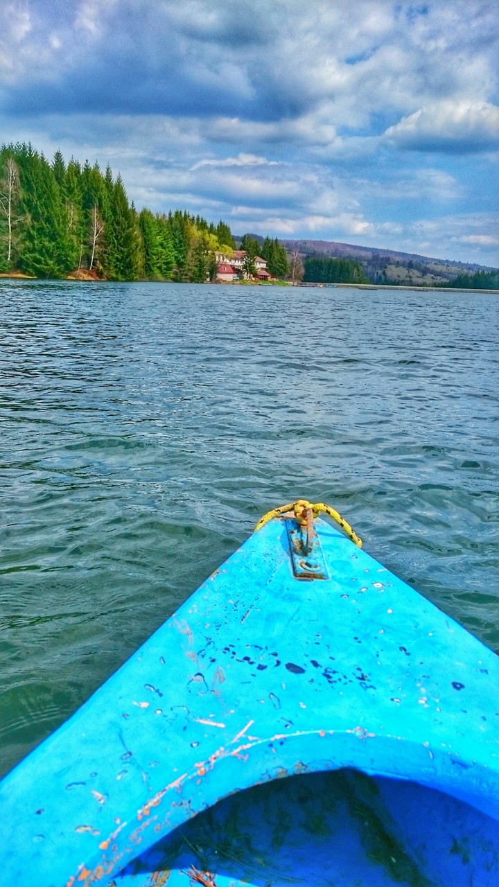 boat ride in spring