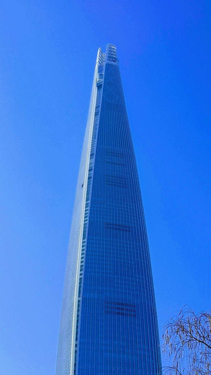 LOTTE WORLD TOWET