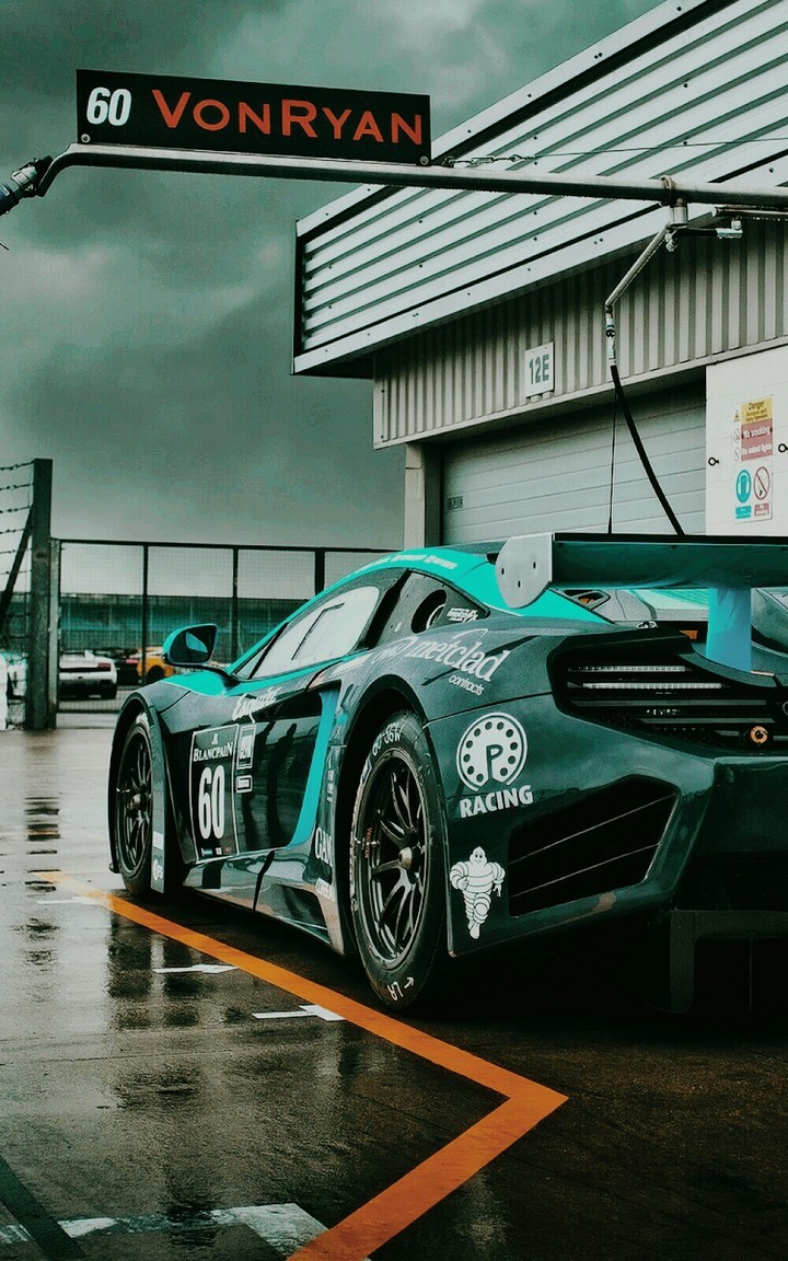 McLaren mp4-12c