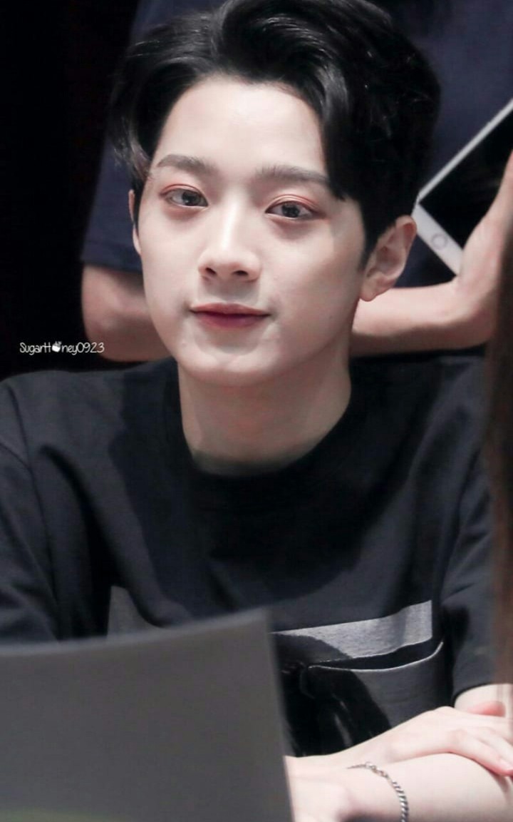 wanna one lai guanlin