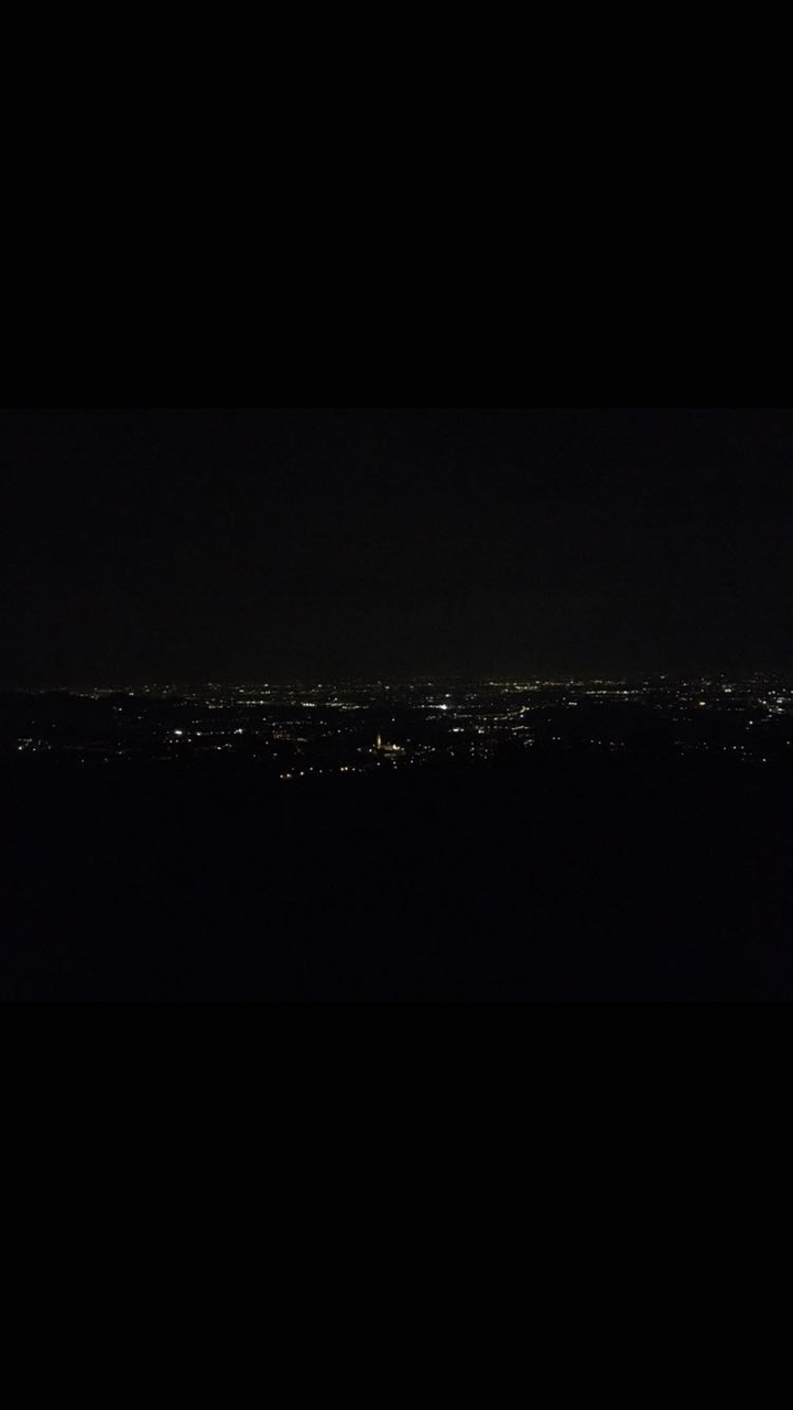 Lights.
