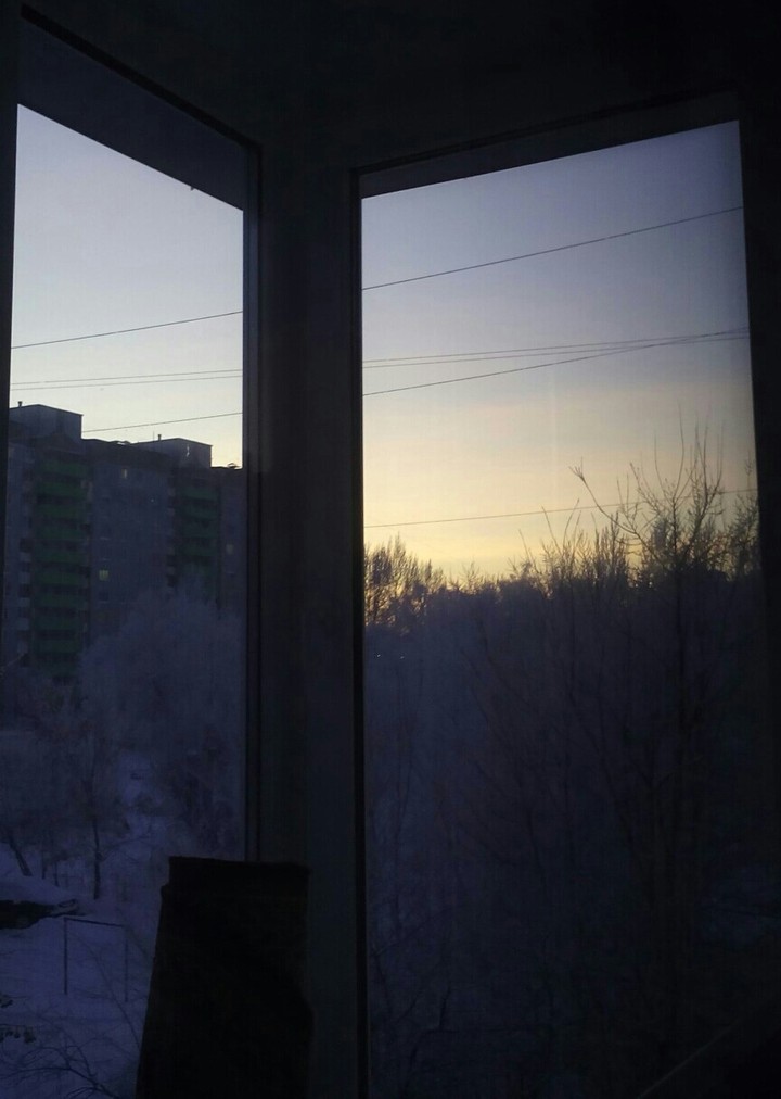За окном