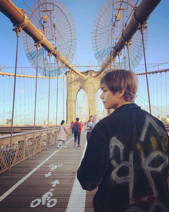 V