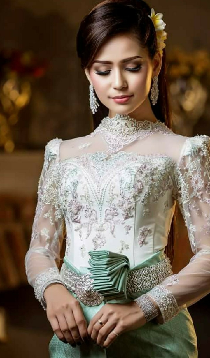 thai dress
