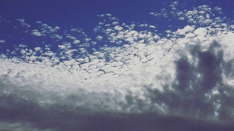 cloud my eyes