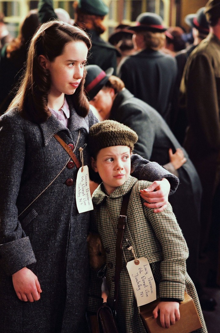 Susan and Lucy Pevensie