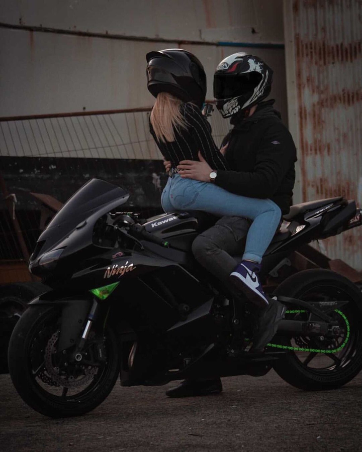 couple Riders