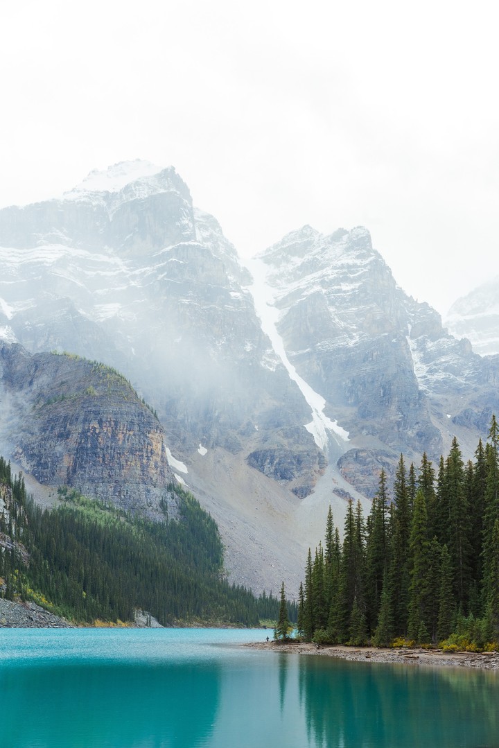 Moraine Lake, Alberta, Canada