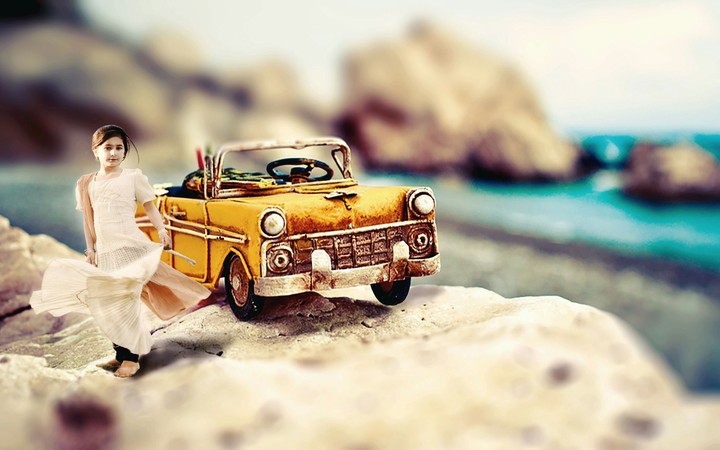 Miniature effect