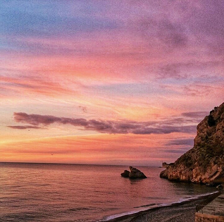 Это фото было сделано в Крыму. Зима. Рассвет