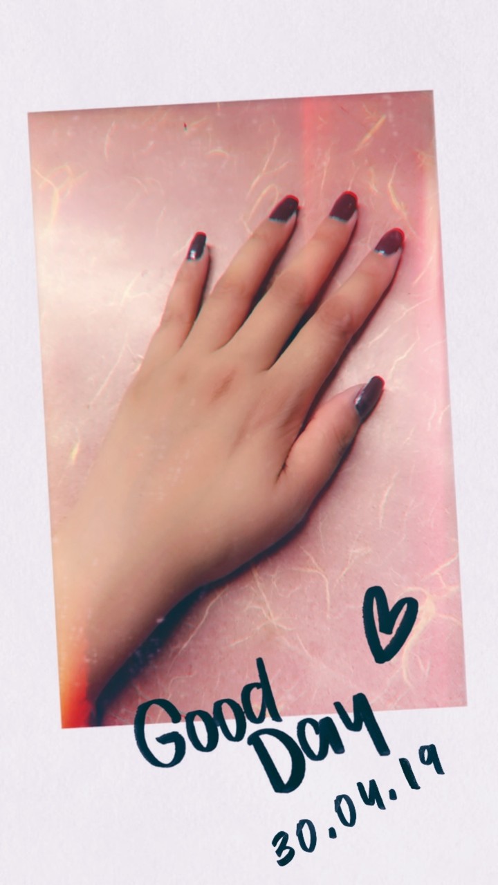 nails