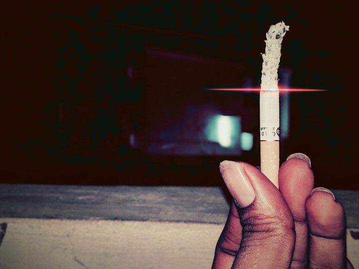 smoking a kings