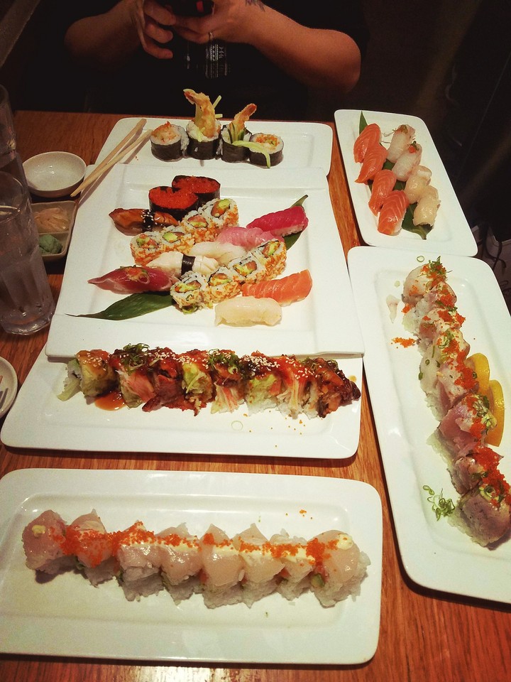 LOTS OF SUSHI!!!