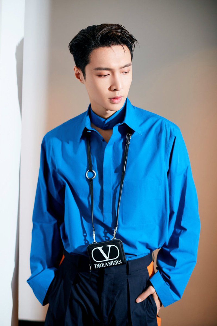 LAY