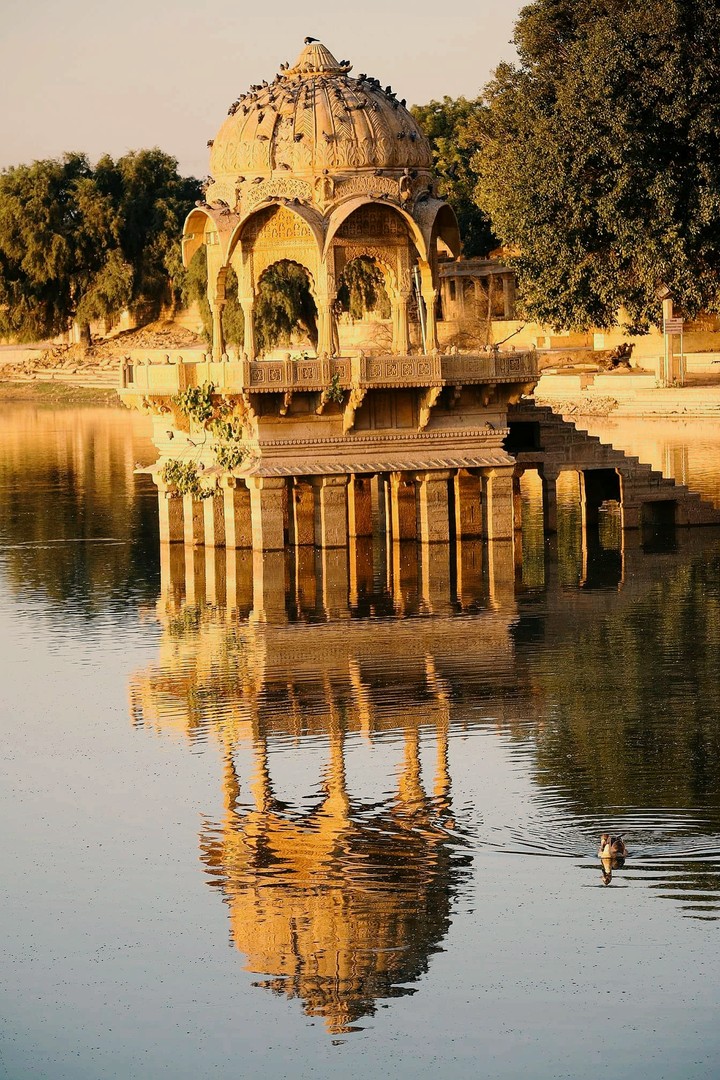 awesome, Yellow stone carving water stone
